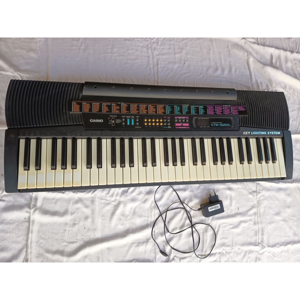 alat musik piano keyboard casio ctk520L, bekas normal