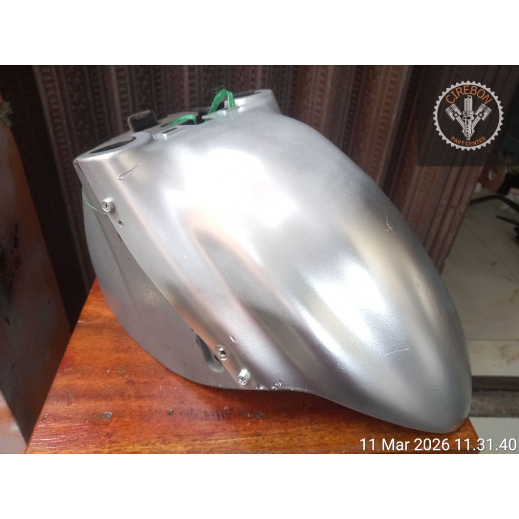 SPAKBOR DEPAN SAYAP SLEBOR DEPAN KYMCO EASY 100 SECONS