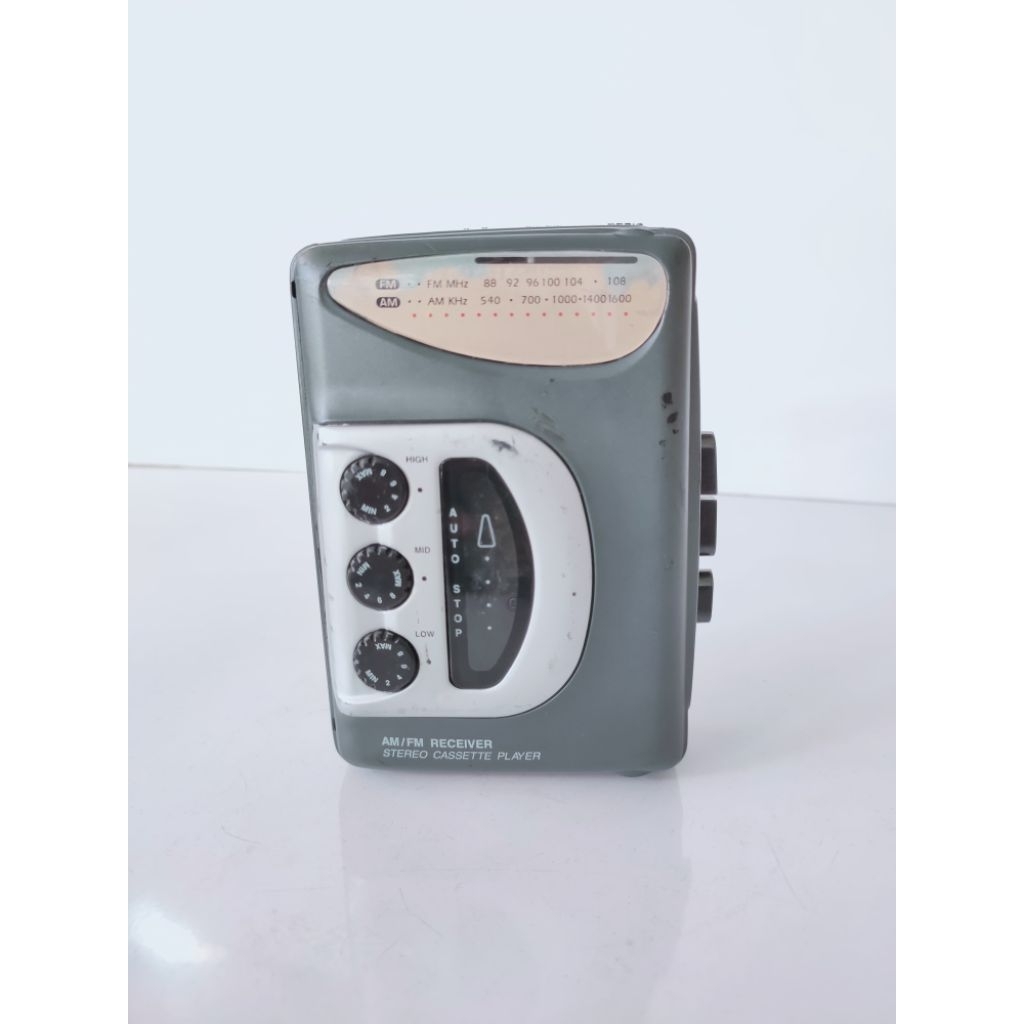 Walkman vintage tape radio tuner AM FM stereo cassette player tape pemutar kaset pita antik koleksi 