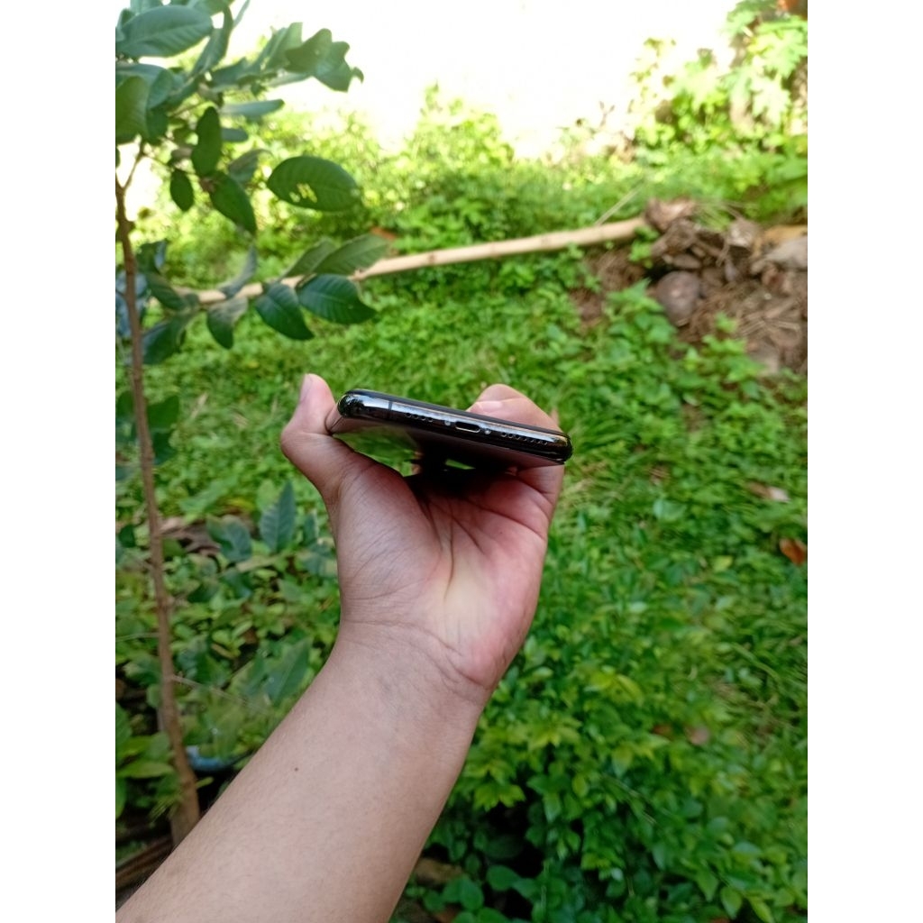 iphone 11 pro max 4/64 gb (minus cek deskripsi)