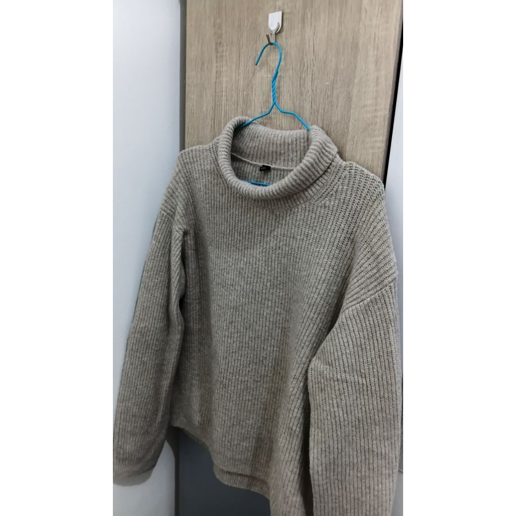 Sweater Rajut Uniqlo