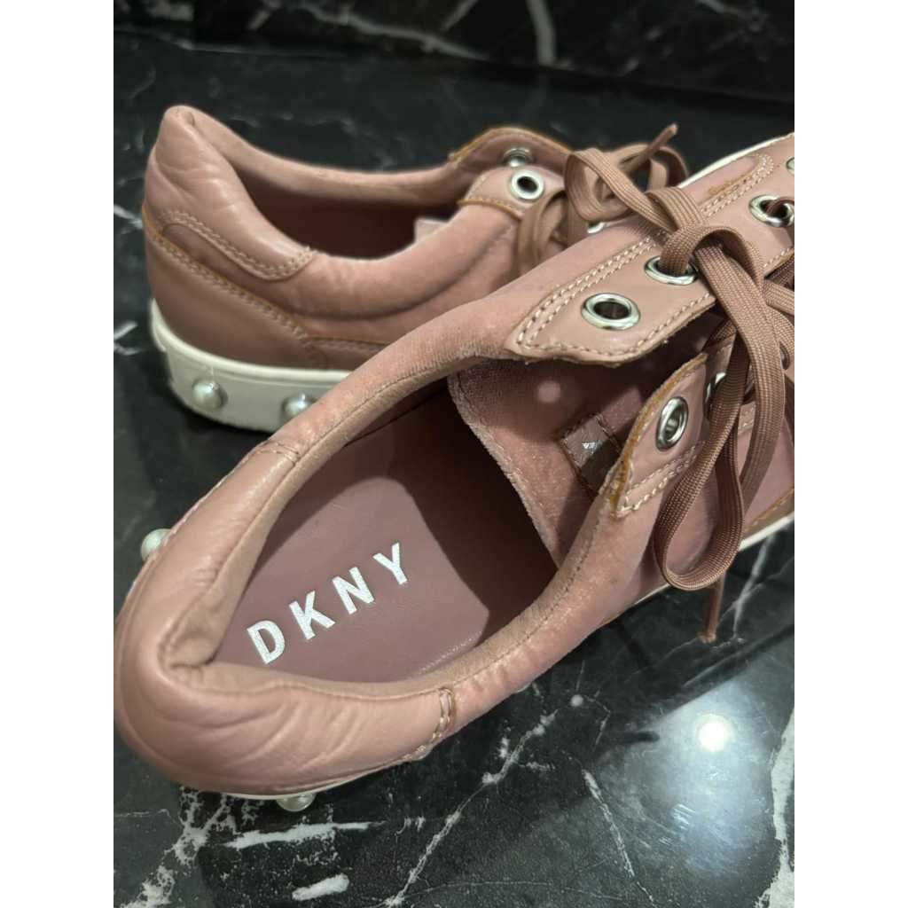 Sepatu Dkny Original size 39 / Sneakers Dkny Original