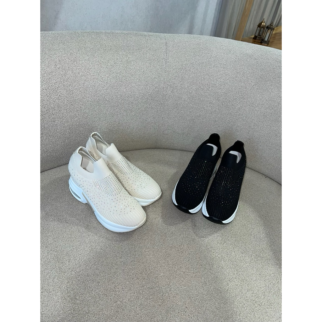 Lesya Spark Knit Sneakers/Sepatu Sneakers Rajut Dengan Aksen Kristal
