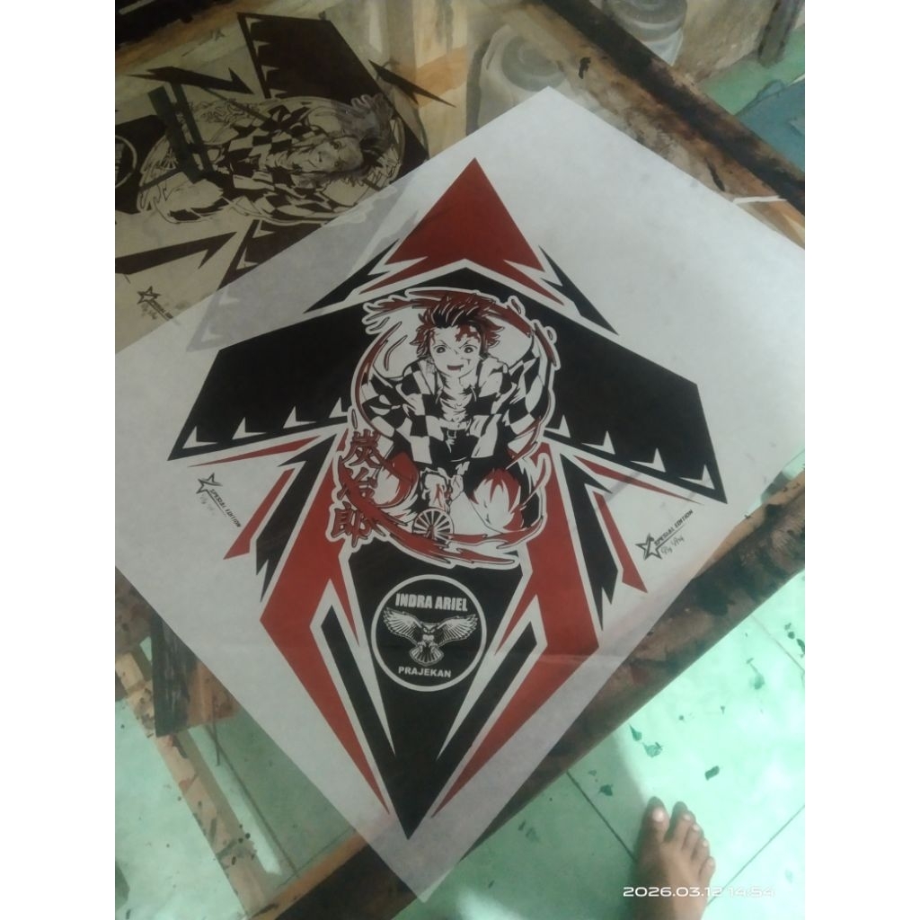 kertas layangan 2 warna 50 pcs