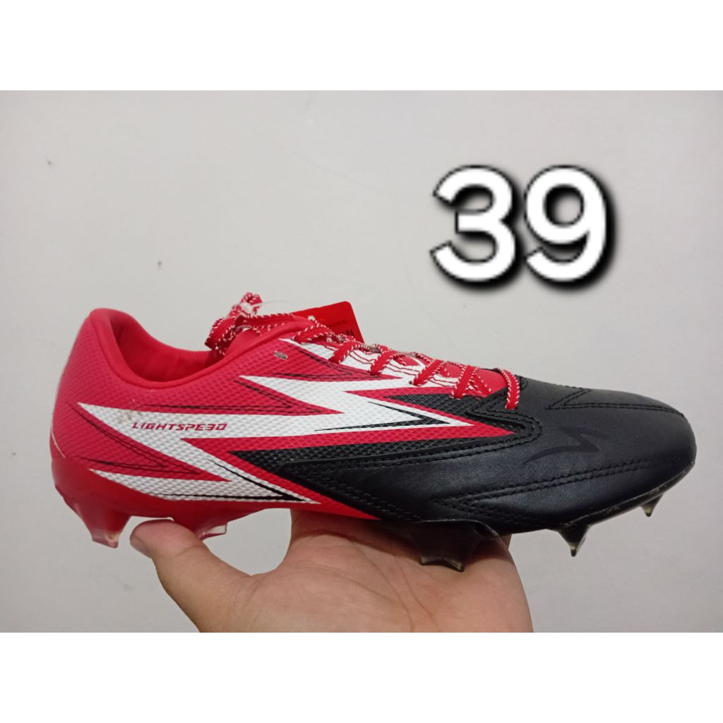 Sepatu bola specs LS 3LX elite size 39