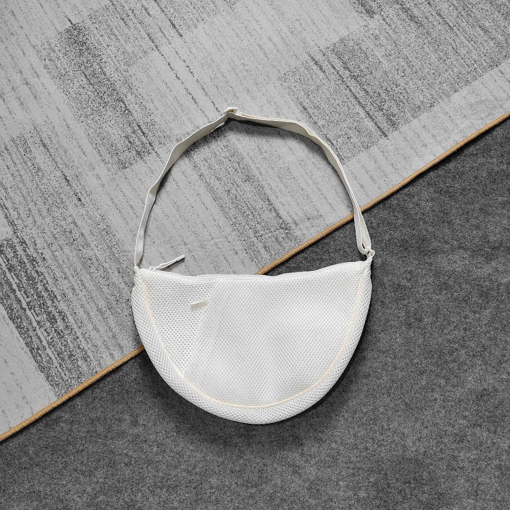 Uniqlo Mesh Round Shoulder Bag Tas Selempang Bahu