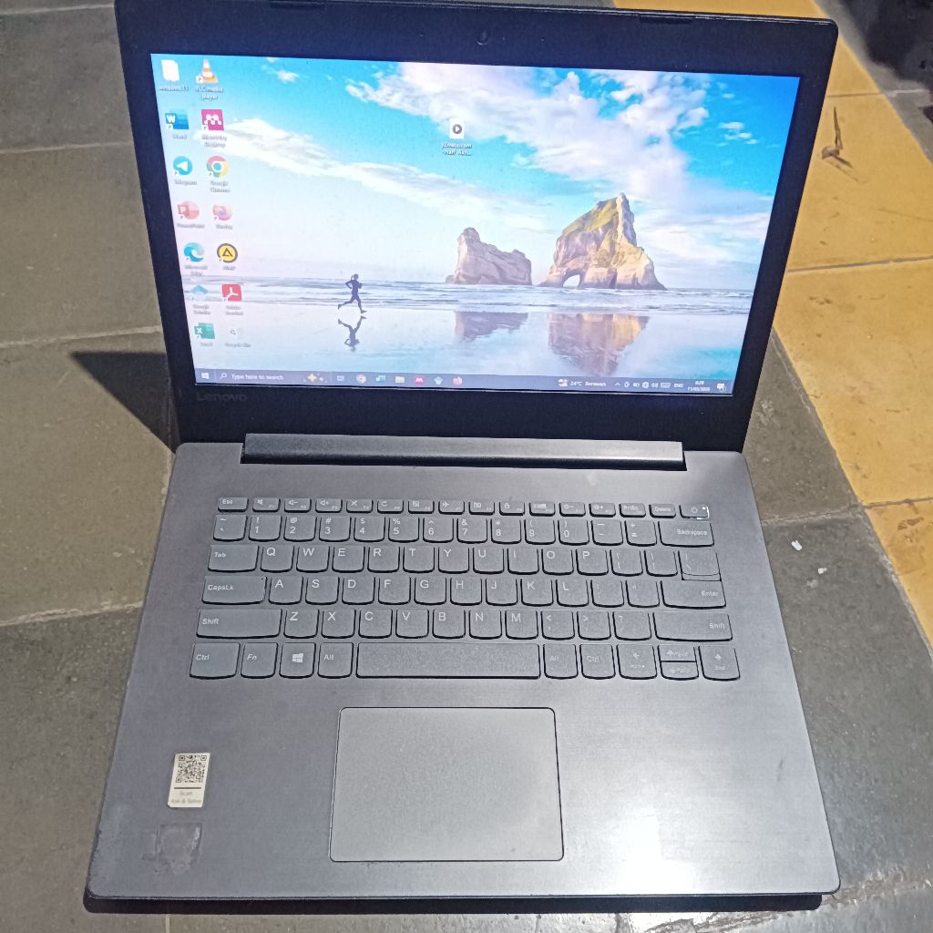 laptop Lenovo 330 amd a4 layar 14 in