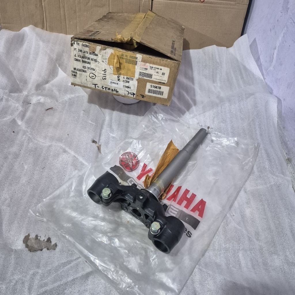 Under bracket comp Segitiga bawah yamaha F1ZR FIZR Jupiter z lama old original yamaha YGP 5LM-F3340-