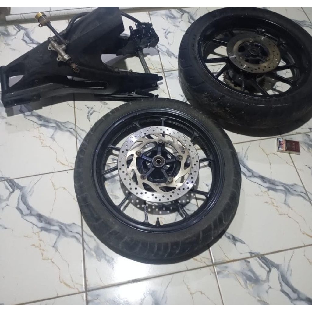 arm dan velg yamaha r15