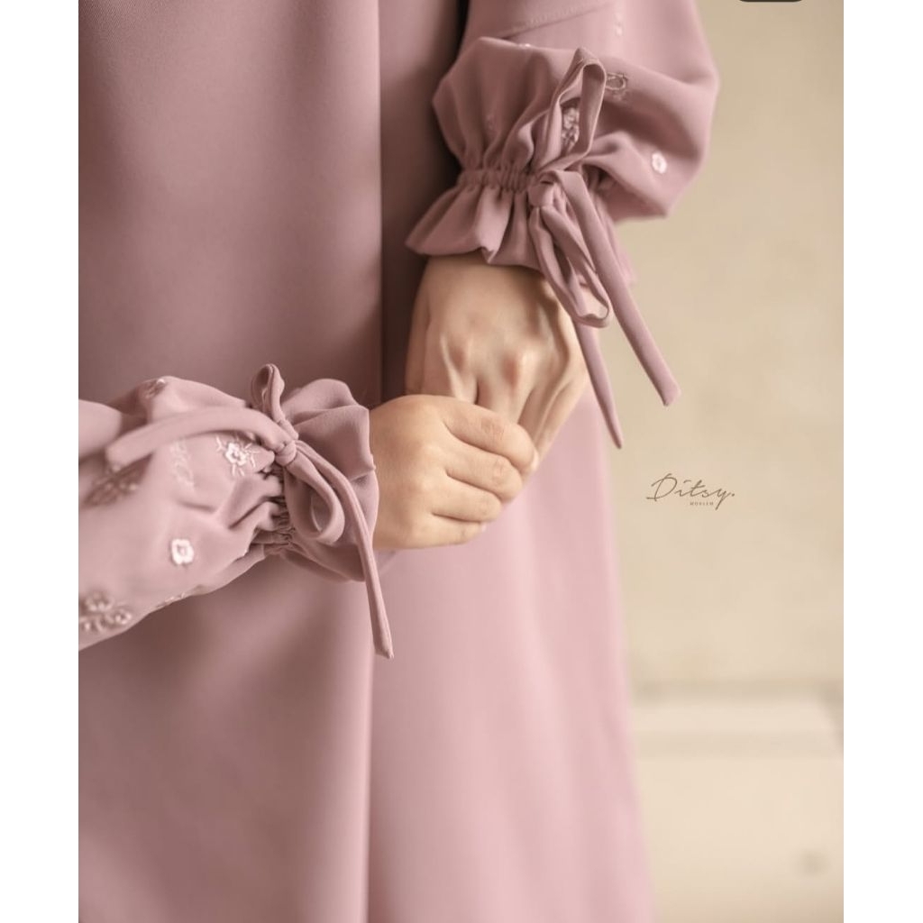 little lerofy dusty pink size 3 / ditsy moslem / ditsy official