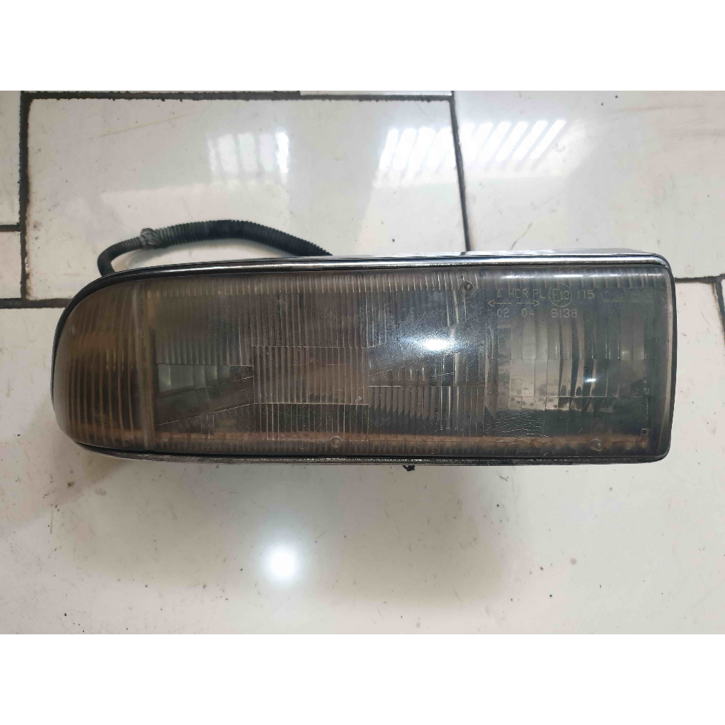 lampu depan headlamp kiri  Opel Blazer 2001