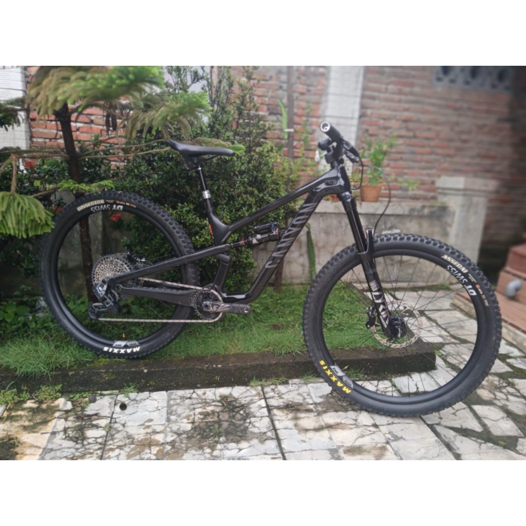 canyon spectral cf9 carbon 2023 S 29er fullbike mtb enduro full sram axs
