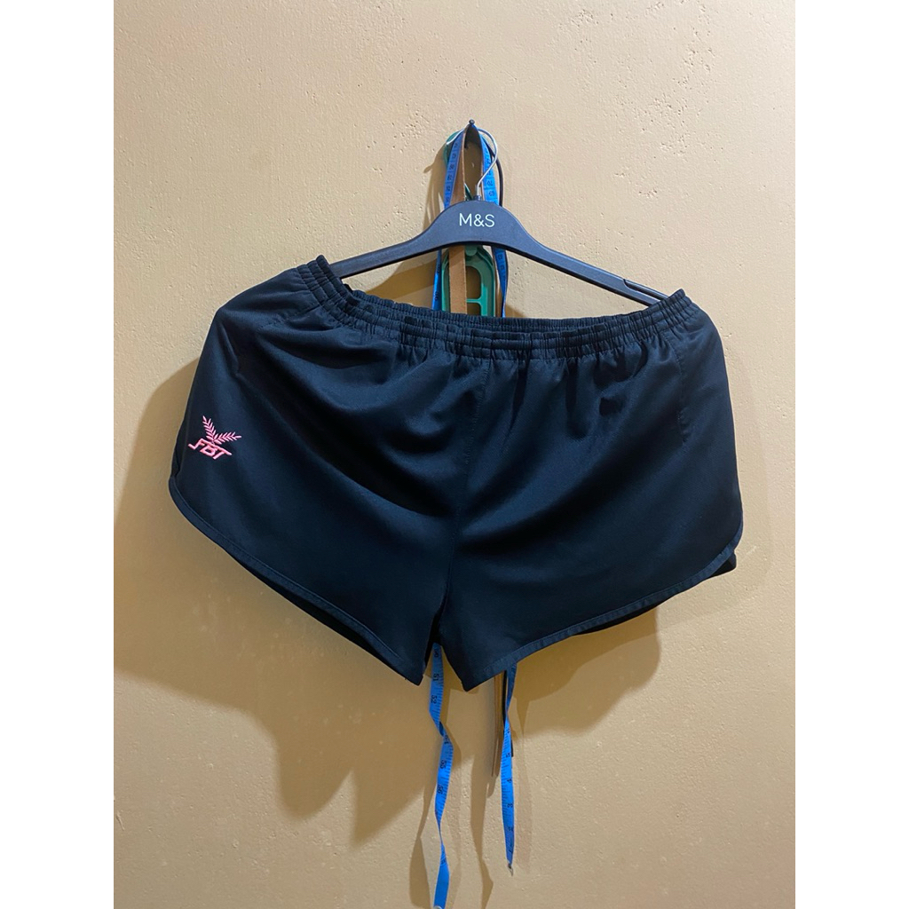 preloved celana pendek olahraga FBT hiam