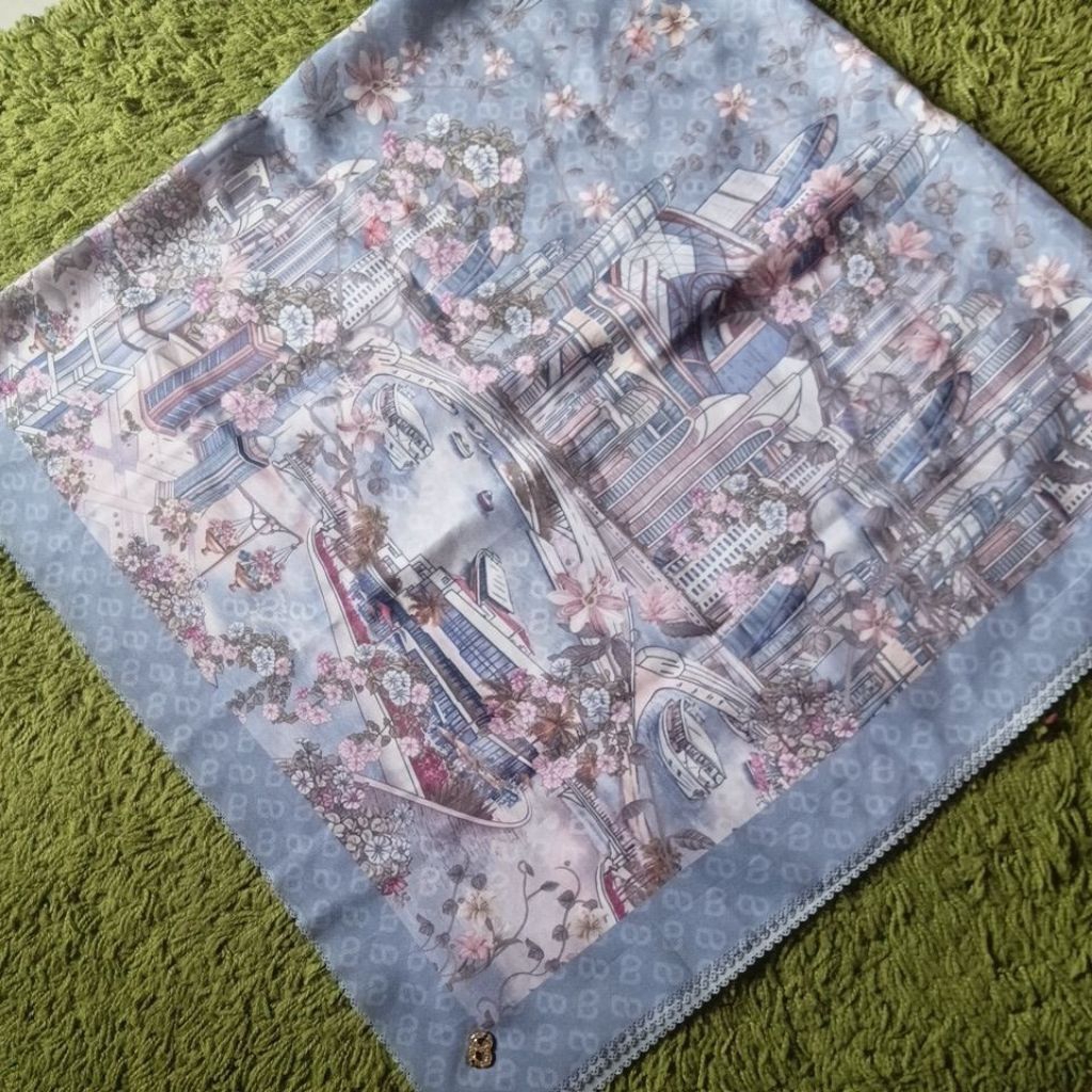 Preloved Buttonscarves Dubai series no Ori