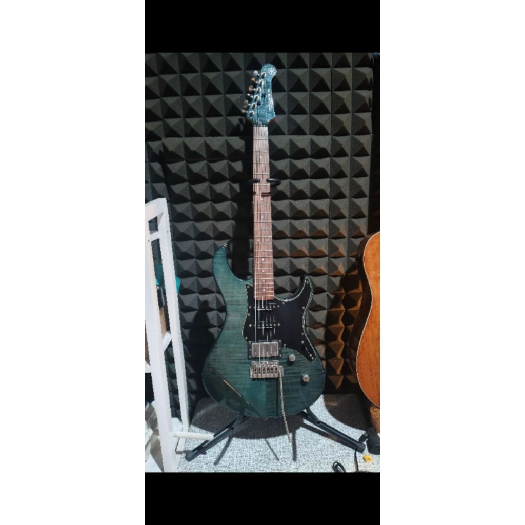 gitar Yamaha pacifica 612