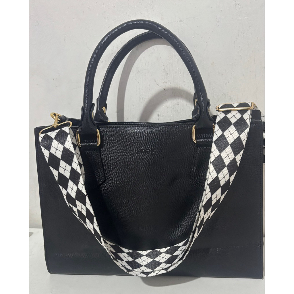 Hand Bag Vincis Bench