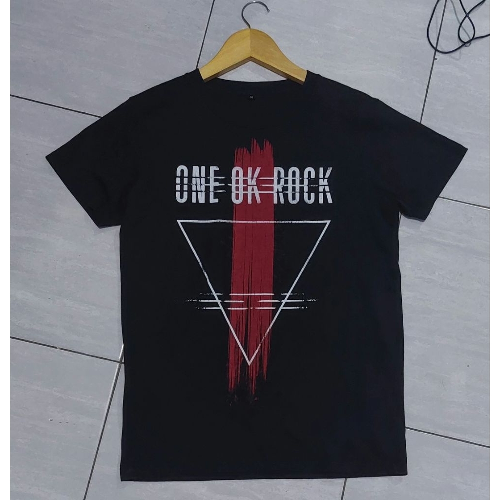 ONE OK ROCK T-SHIRT ONE OK ROCK SHIRT ONE OK ROCK KAOS ONE OK ROCK BAJU ONE OK ROCK KAOS BAND ON OK 