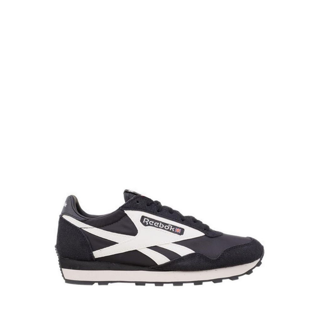 Sepatu Sneakers Pria Reebok Aztec Ii Men's Classic Shoes - Black REEC0023104700511H