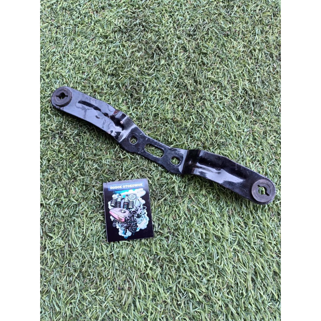 BREKET KELAKSON YAMAHA RXZ ORIGINAL COPOTAN TUTUKAN PANGKON KELAKSON ORIGINAL COPOTAN YAMAHA RXZ