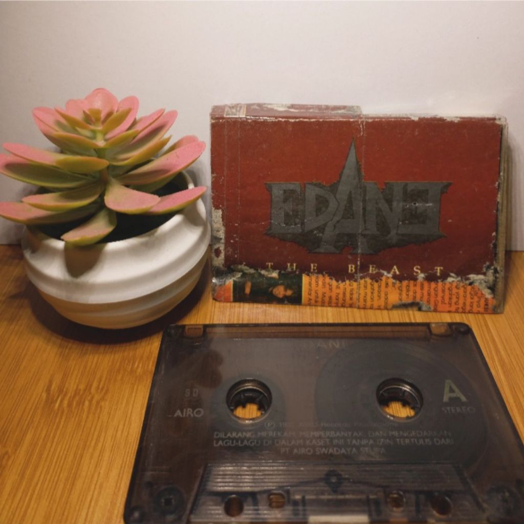 Kaset EdanE - The Beast