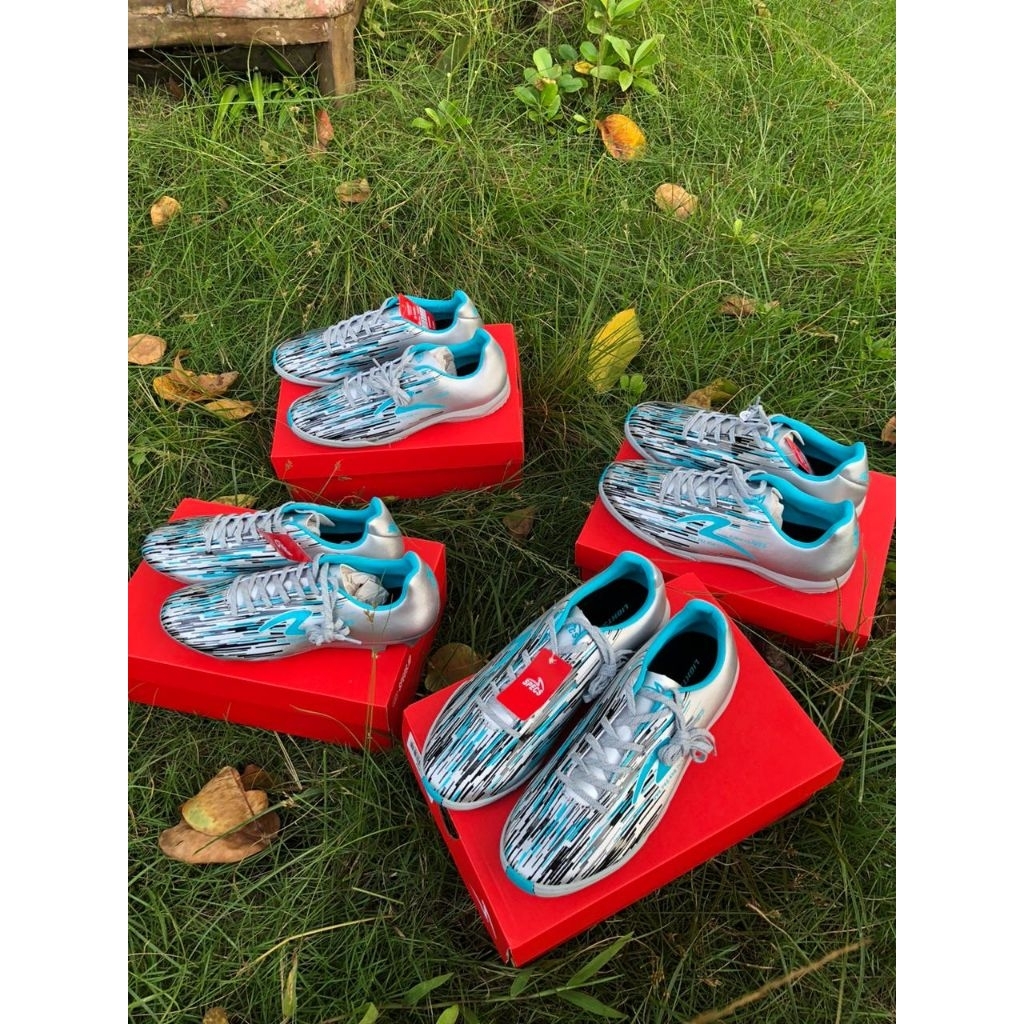 Specs Lightspeed Reborn Silver Black Aqua