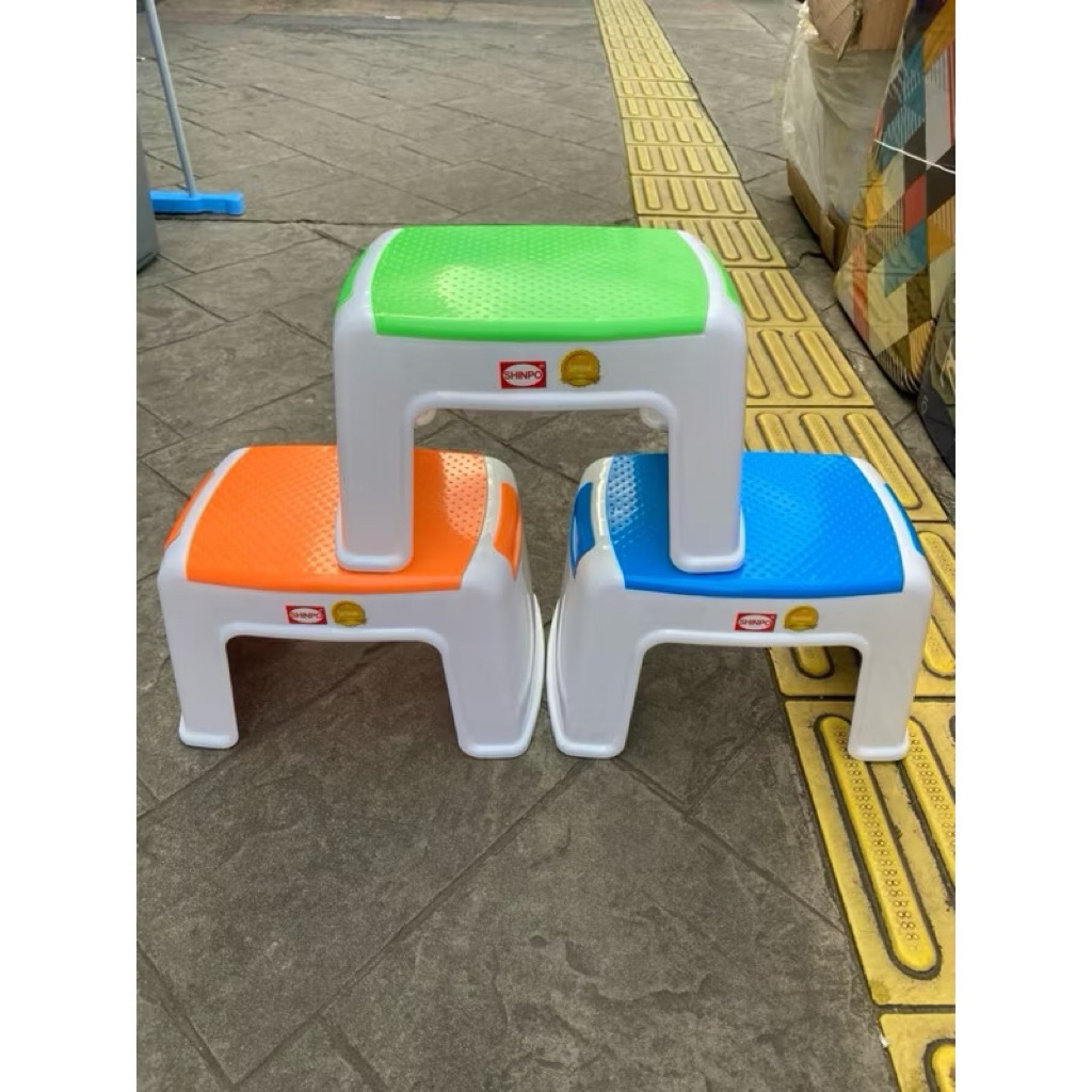 SHINPO - Bangku Jongkok / Bangku Jengkok / Bangku Plastik Shinpo Amando SIP 190