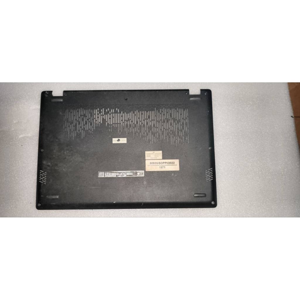 casing bottom bagian bawah MSI modern 14 c11m copotan