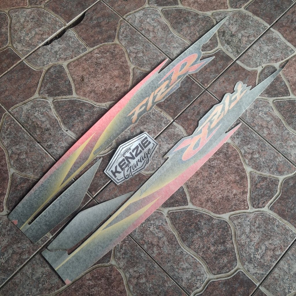 Stiker striping F1ZR FIZR Body belakang Hitam Silver LVS Dualtone 1998 1999 Original YGP