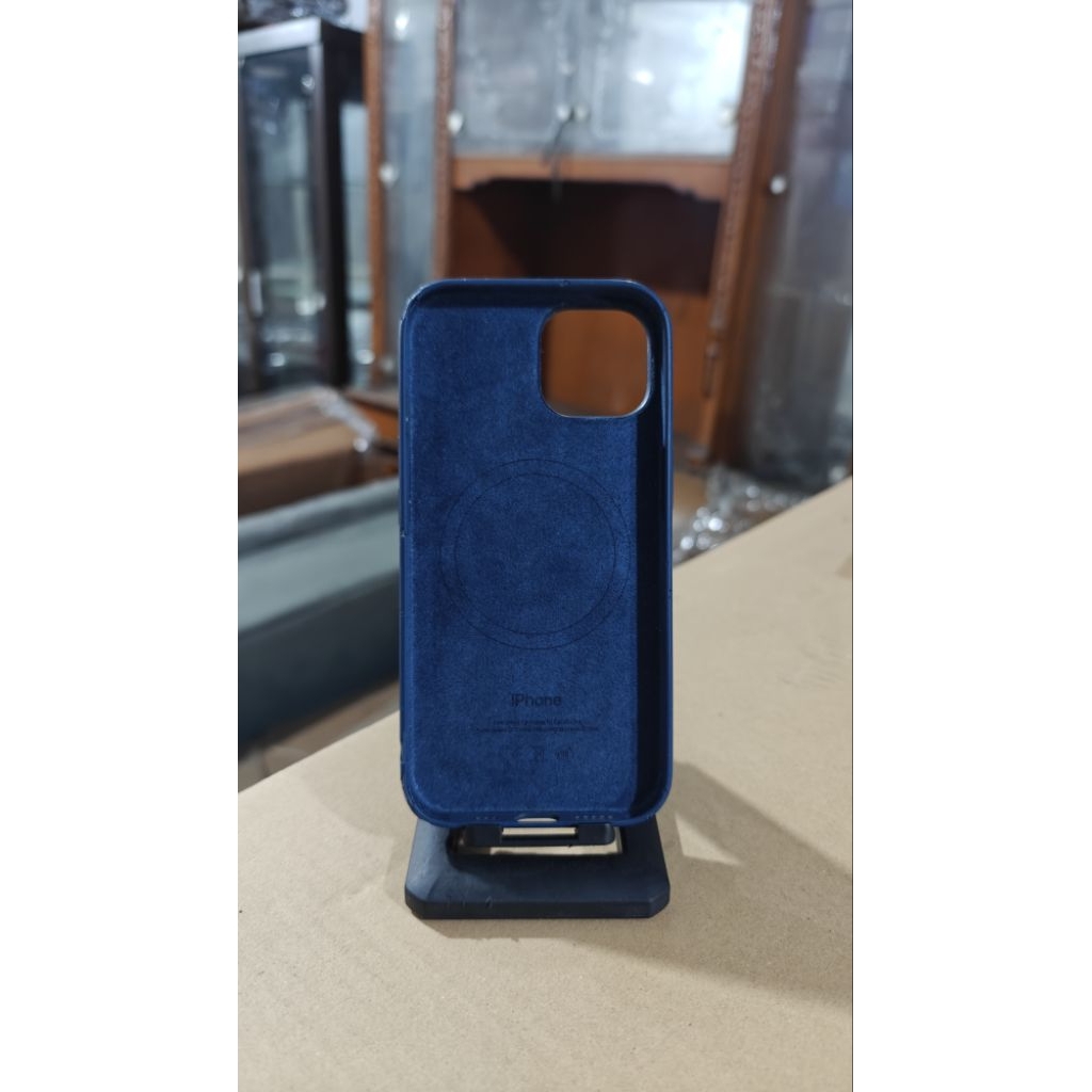 silicone case iphone 15, magsafe, preloved