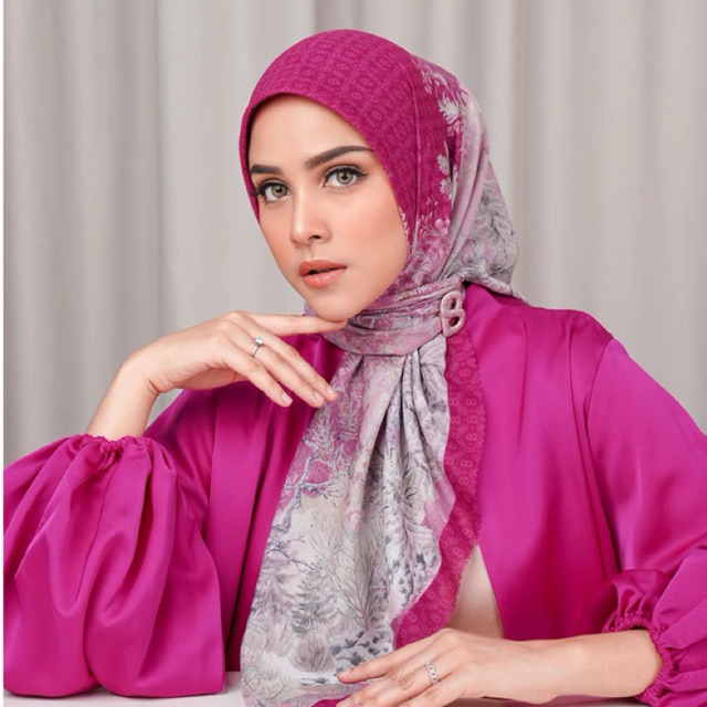 Buttonscarves Holiday Series Voile Square 110x110 Hijab Premium Original