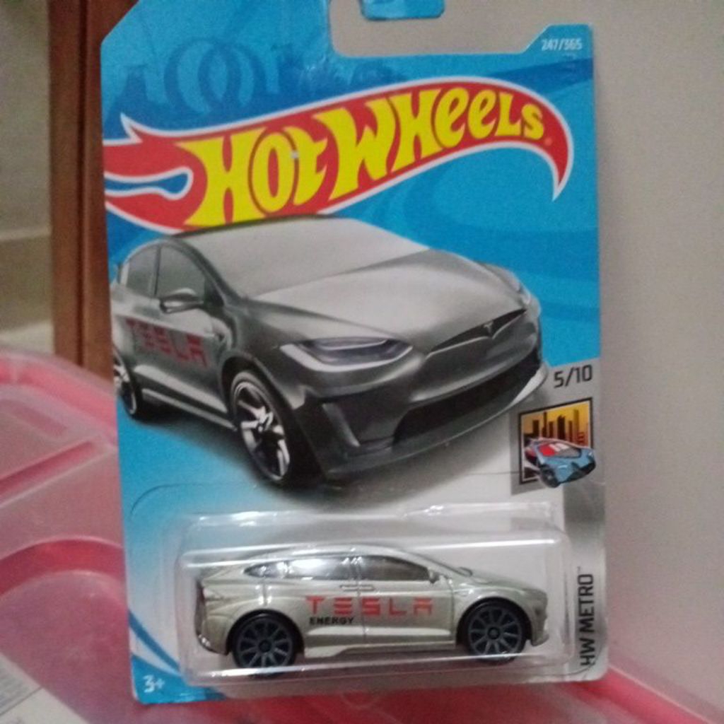 Hot Wheels Tesla Model X silver