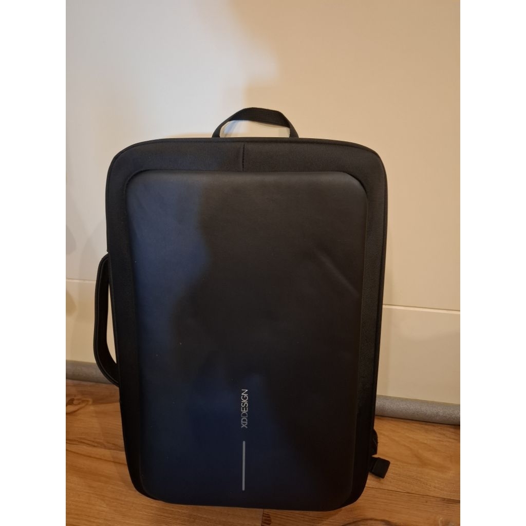 XD Design Bobby Biz Black Backpack Tas Ransel atau Tas Selempang Original XDDesign