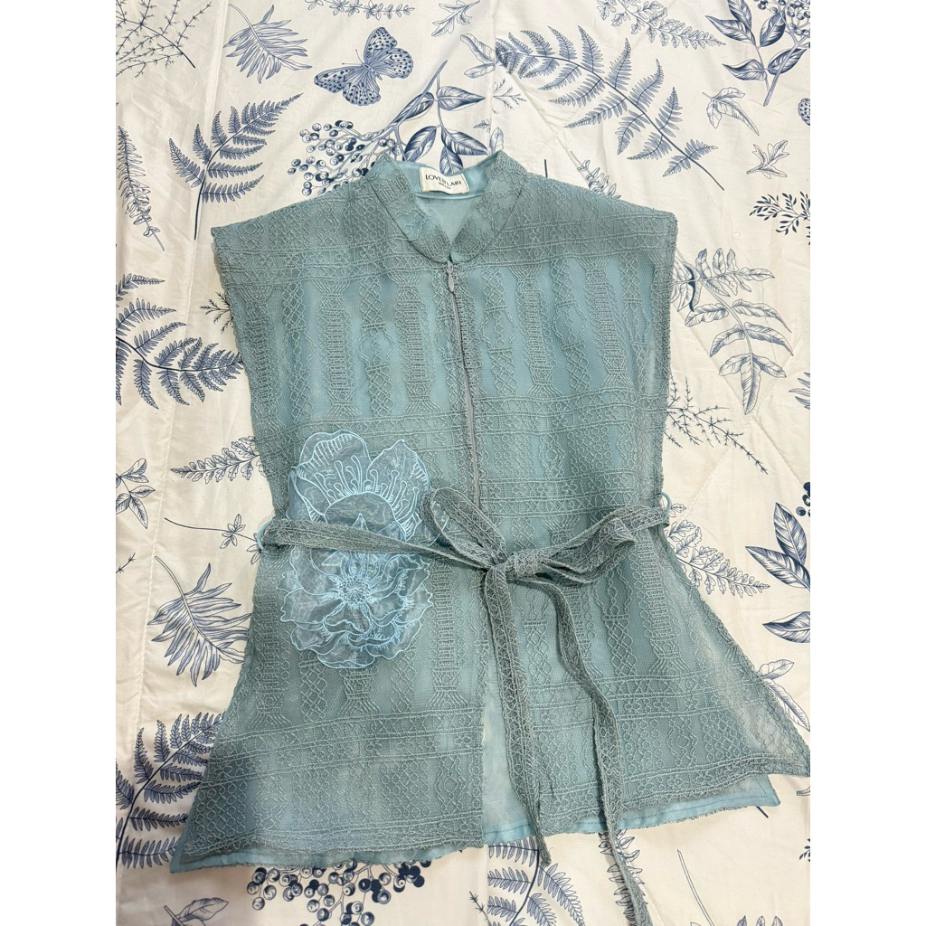 Preloved Love and Flair Top