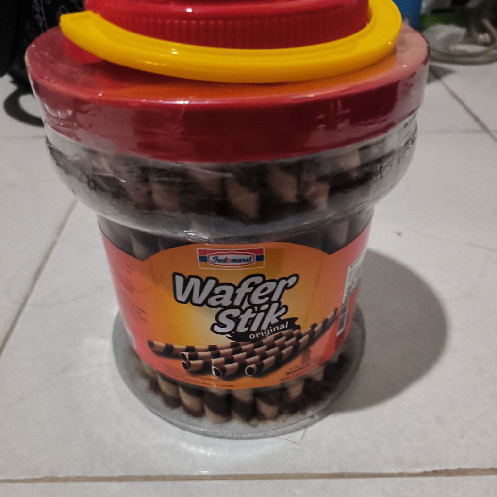 Khong Guan Wafer Stik Coklat 500gr - Rasa Cokelat Gurih, Cocok untuk Topping, Camilan Renyah