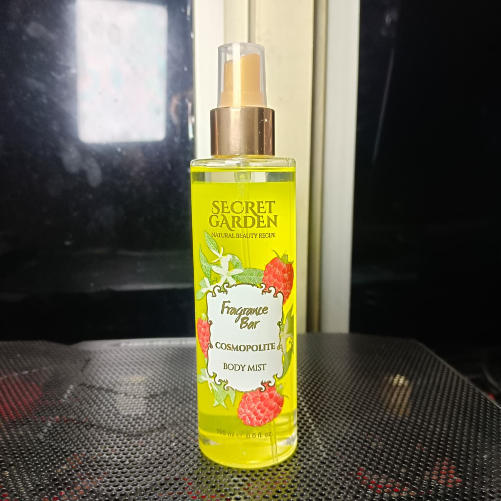 SECRET GARDEN FRAGRANCE BAR BODY MIST COSMOPOLITE - 195ML
