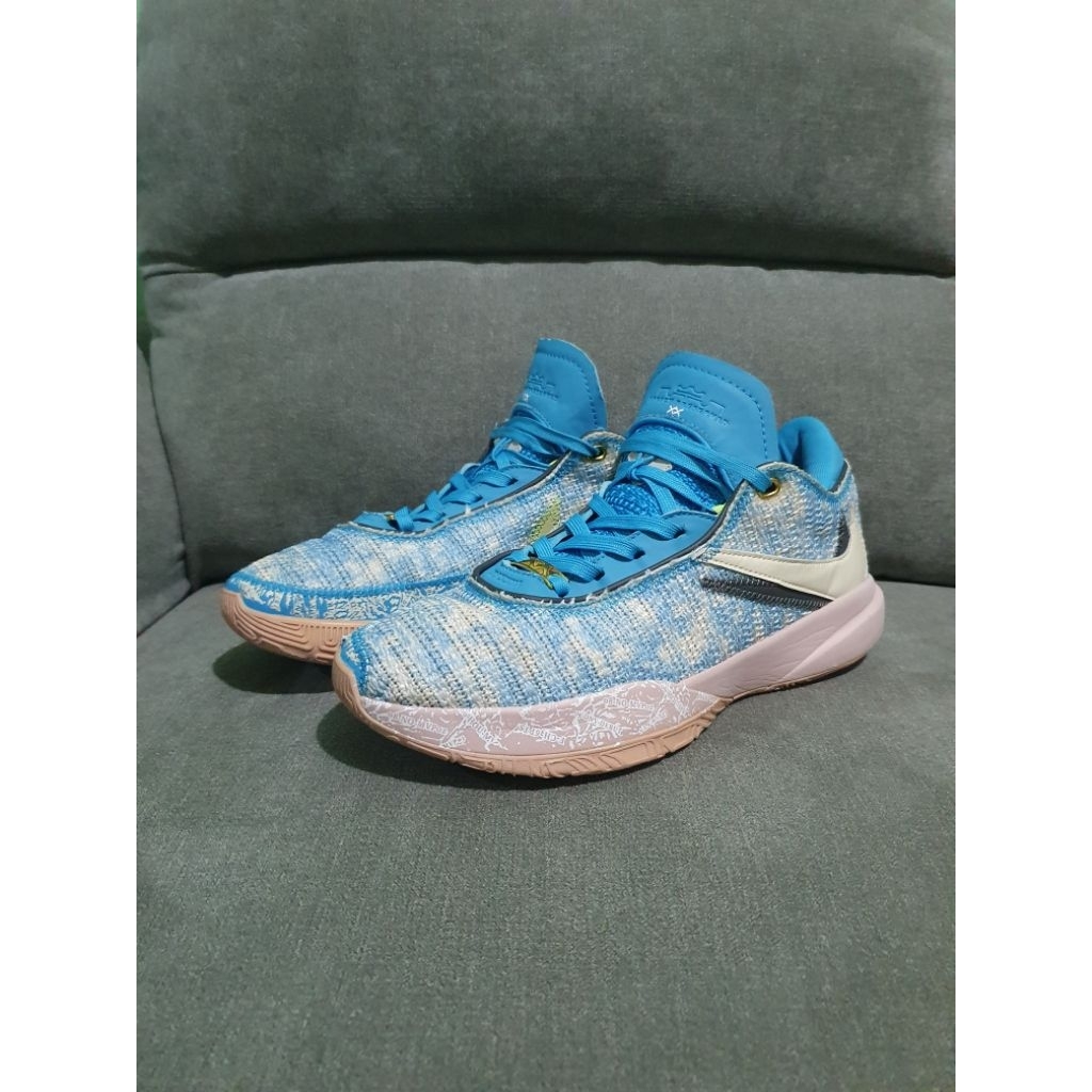 Sepatu Basket Second (Size 43)
