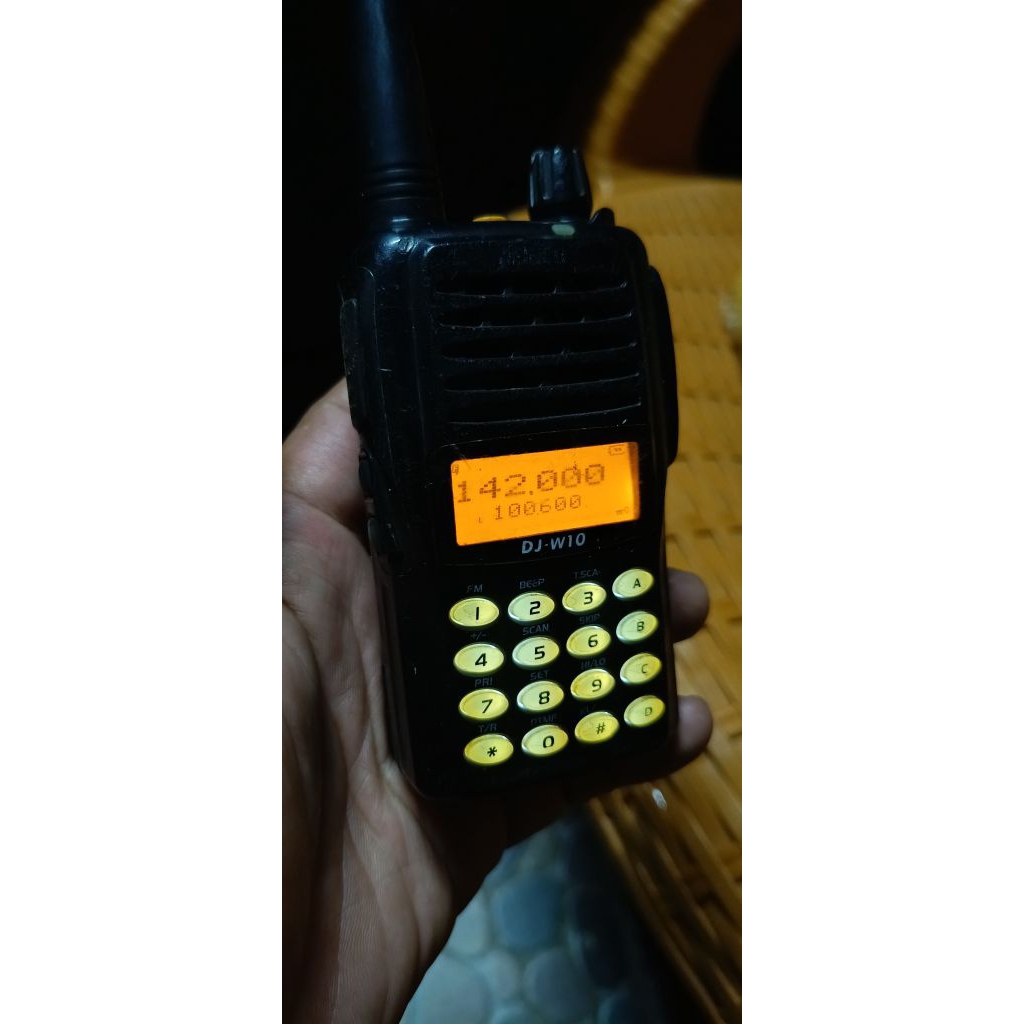 Alinco DJ w10 , HT dj w10