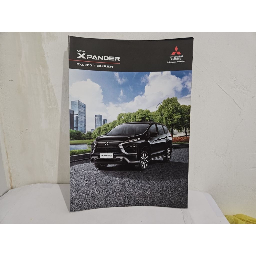 brosur katalog mobil mitsubishi xpander exceed tourer 2025 flyer