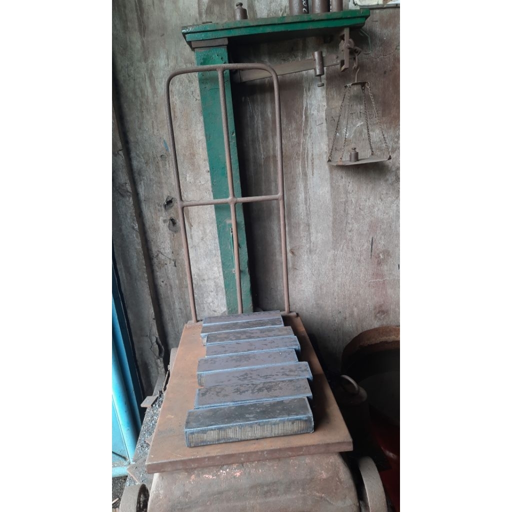 Besi plat kotak tebal 50mm 50mm x 210mm 1pcs