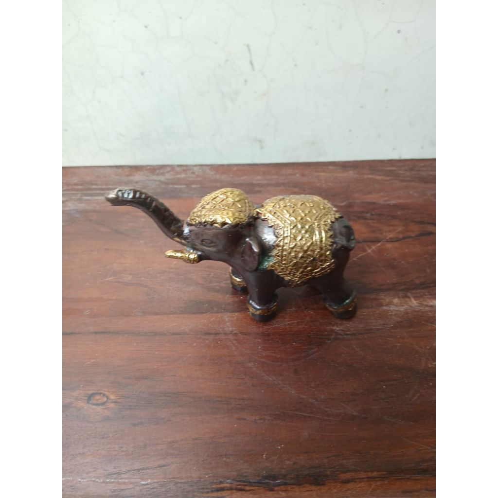 Pajangan. Gajah Thailand