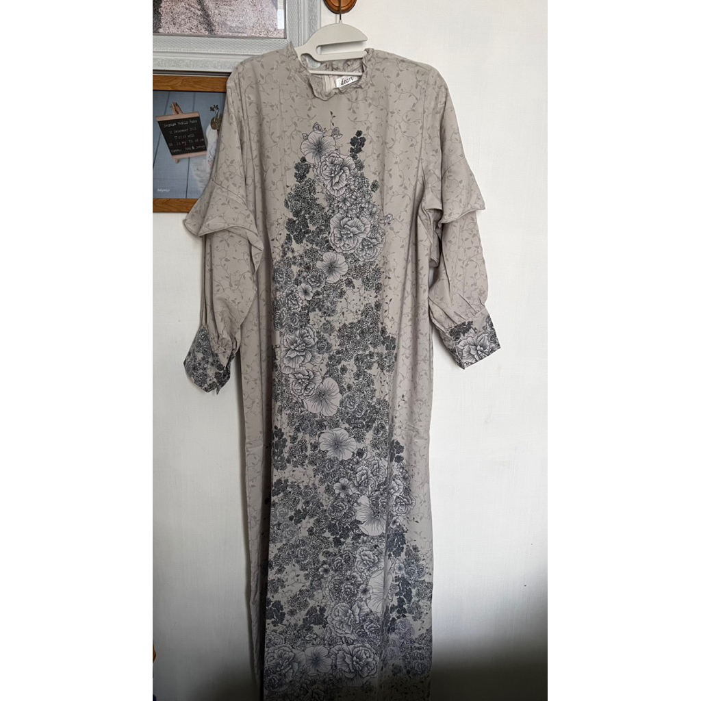 DEARV VANILLA HIJAB QATAR SERIES DRESS SIZE XXL