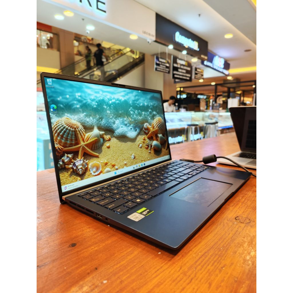 Asus Zenbook UX534F i7-10510U 16/512GB