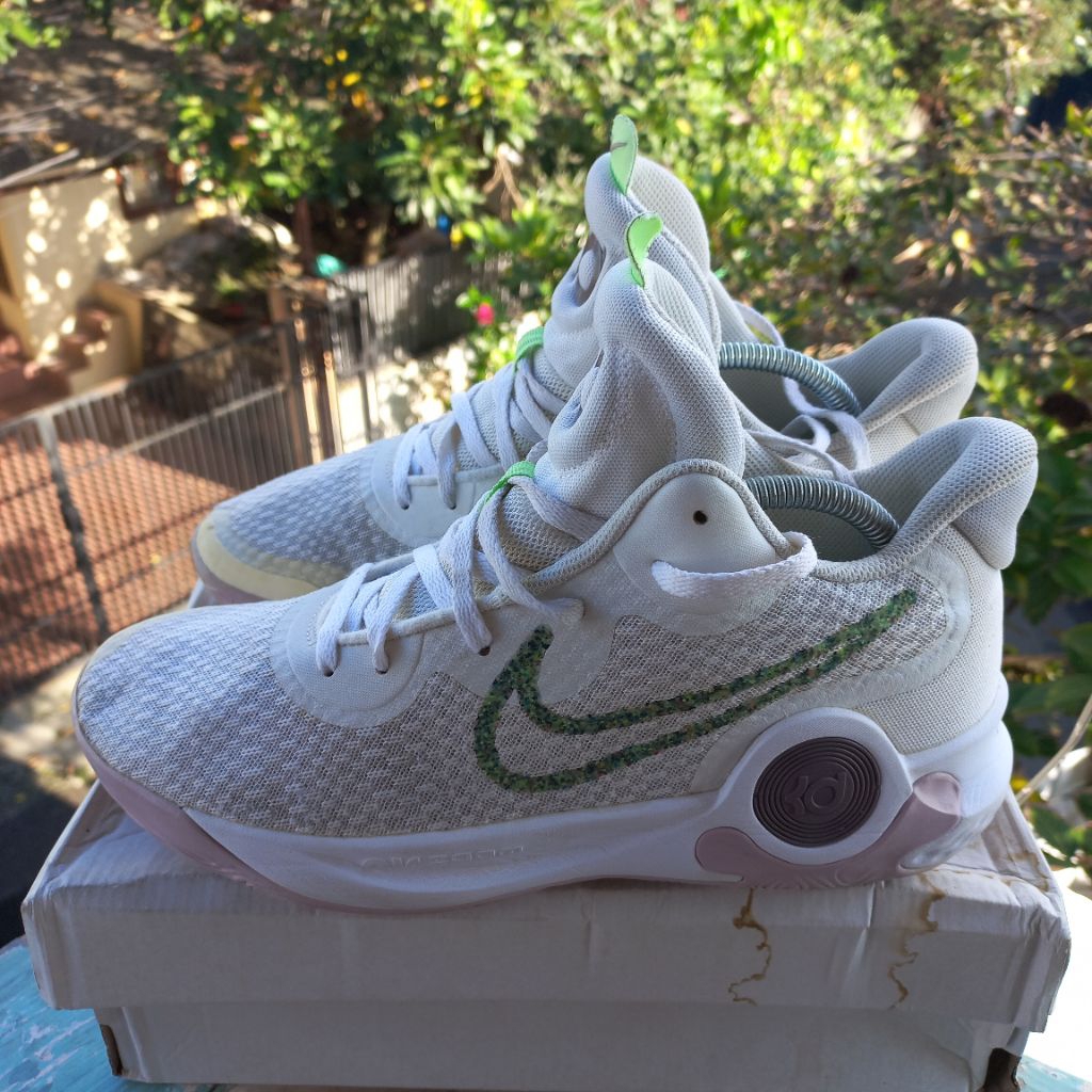 Sepatu Basket KD trey size 42.5