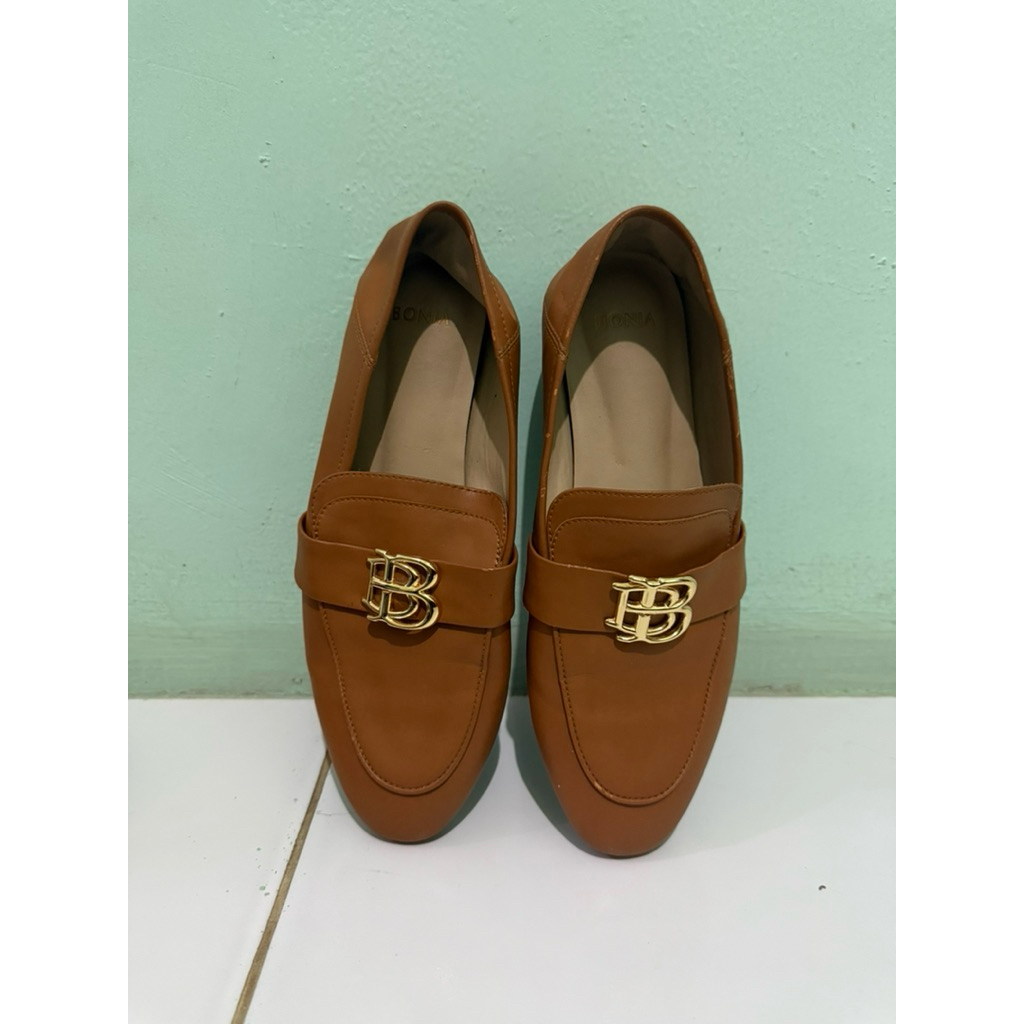 Preloved Bonia Loafers