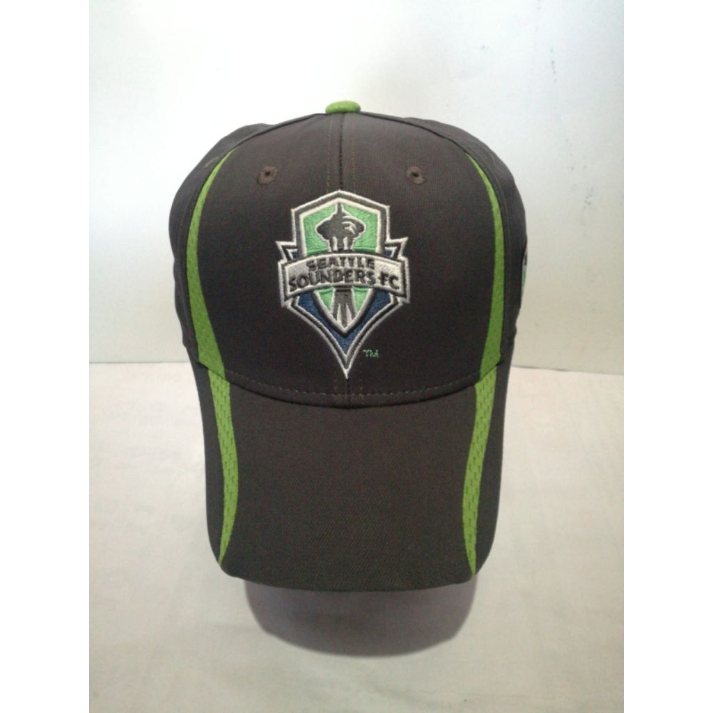 Topi adidas MLS second