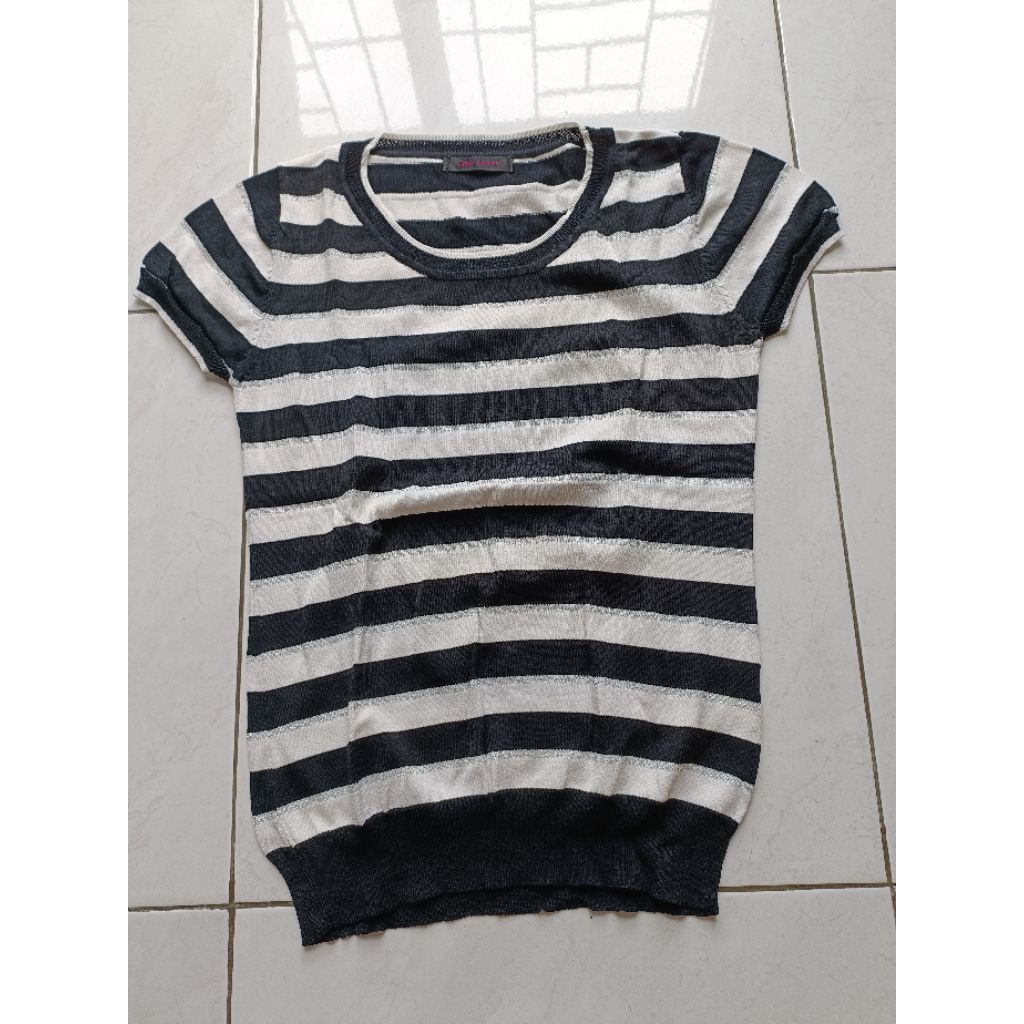 Preloved like new blouse atasan rajut knit merk Vino Rouge size M