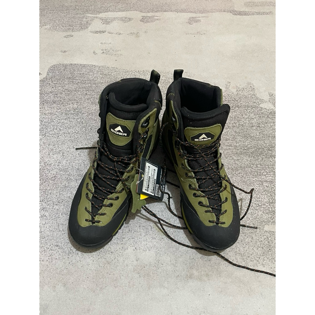 SEPATU HIKING EIGER / GRE / 39