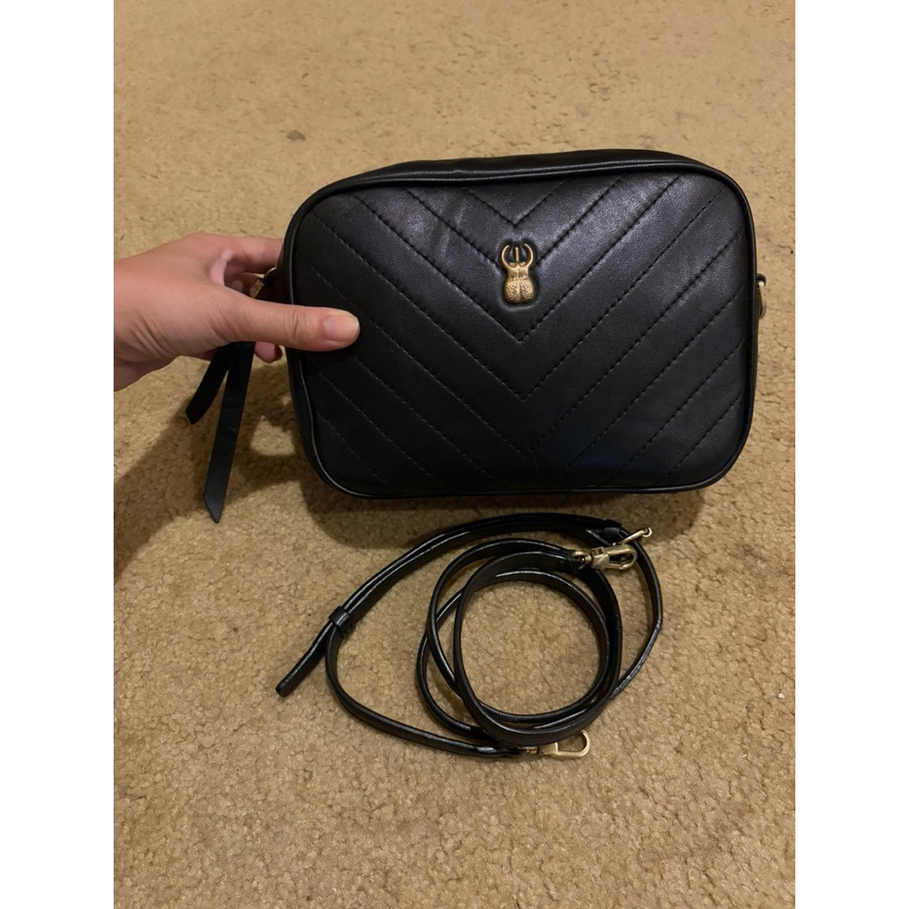 Preloved Marja Kurki sling bag original