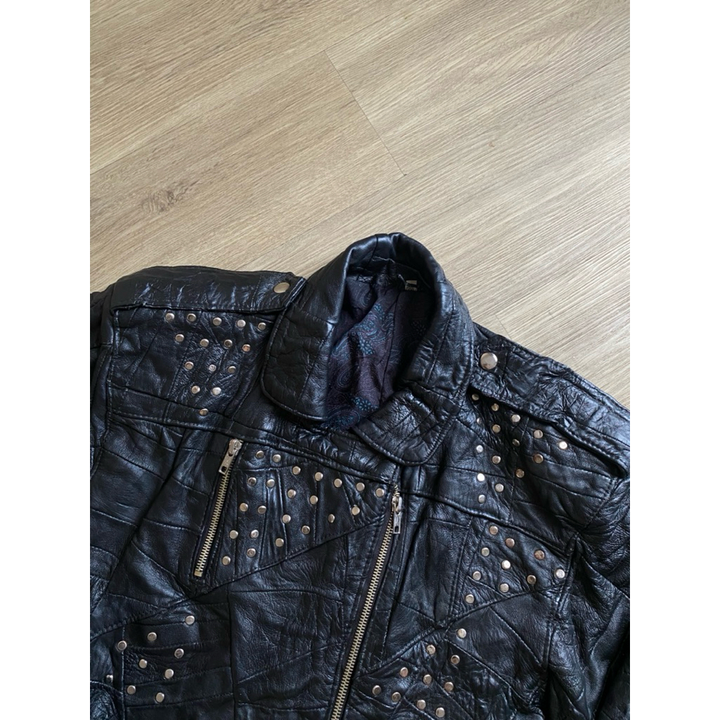 CROP ROCKSTAR & CAFERACER LEATHER JACKET