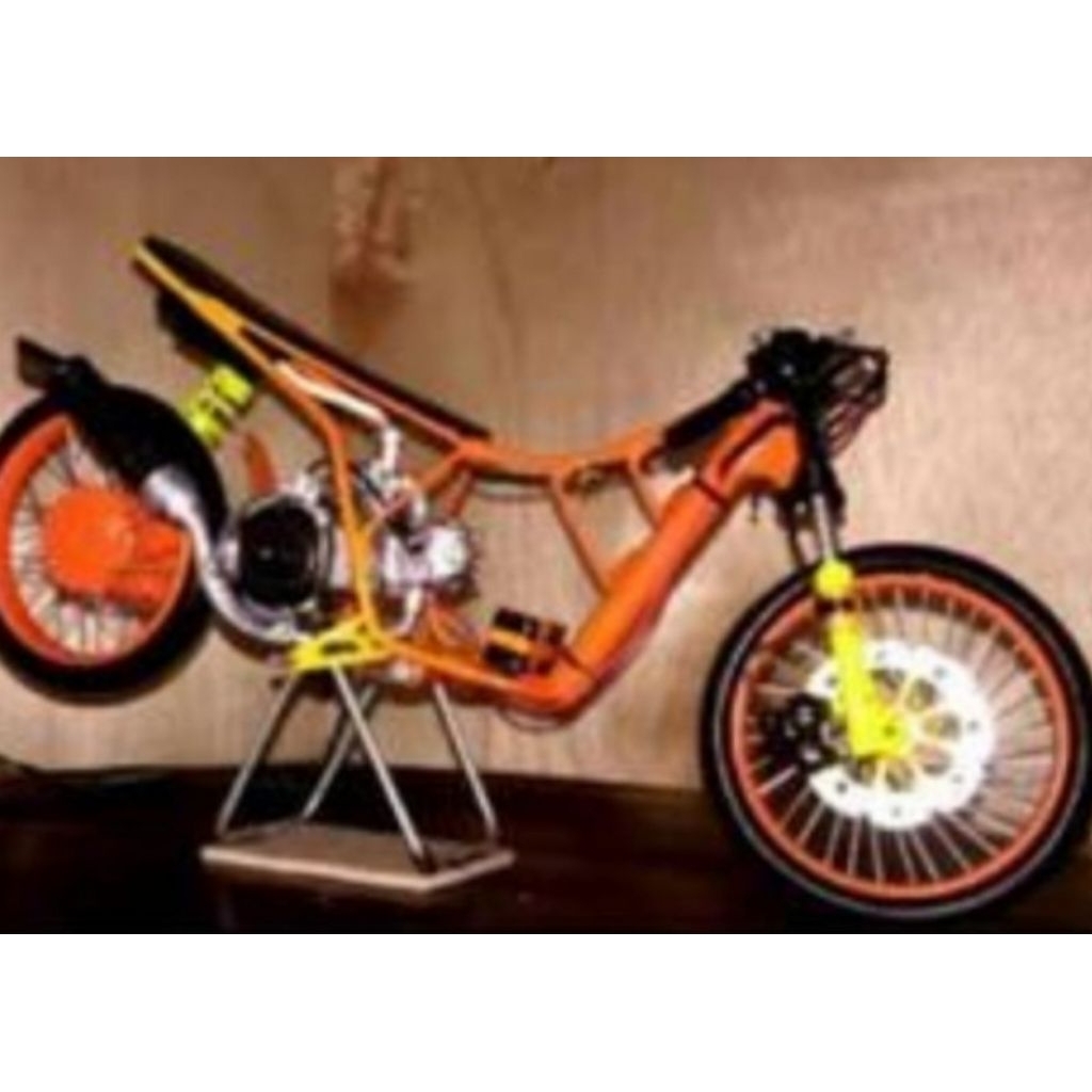 diecast mainan miniatur motor drag bike Suzuki spin bisa jadi pajangan rumah